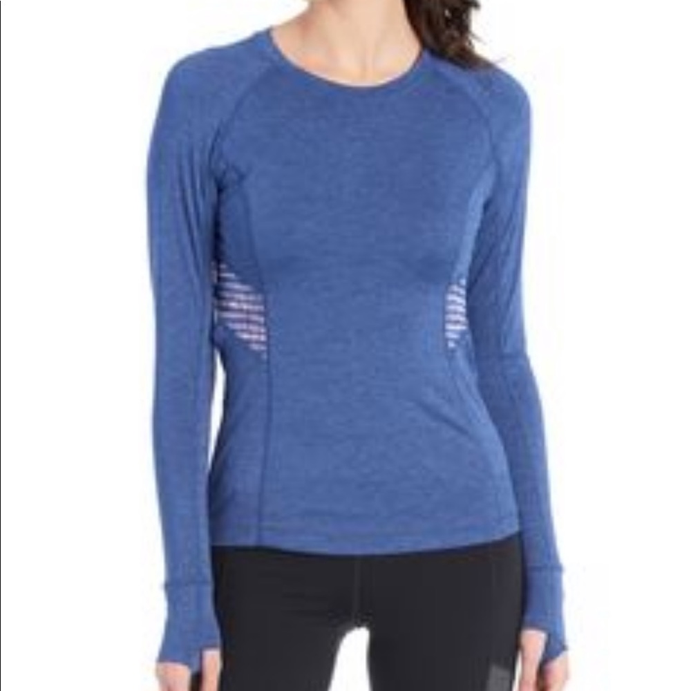 Lole long sleeved top with side zipper pocket xs